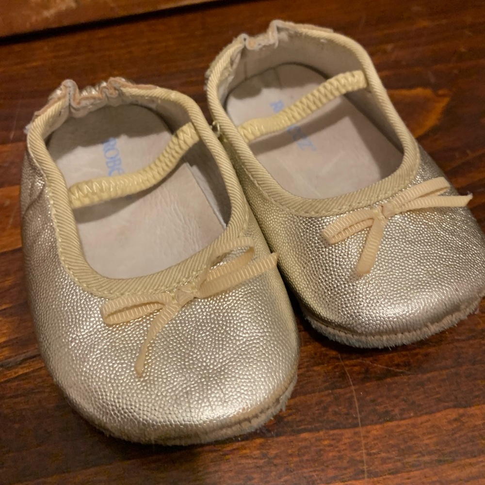 Robeez First Kicks Athena Ballet Strap - color Gold - size 9-12 months